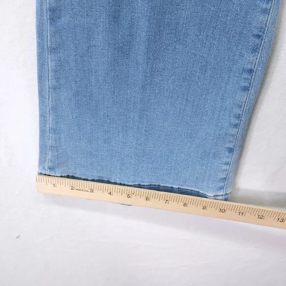 7 For All Mankind Dojo Tailorless Flare Leg Jean Size 25 Slim Evolution